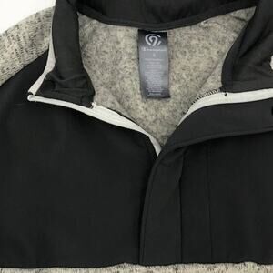 Champion Men's Sweater Size Small